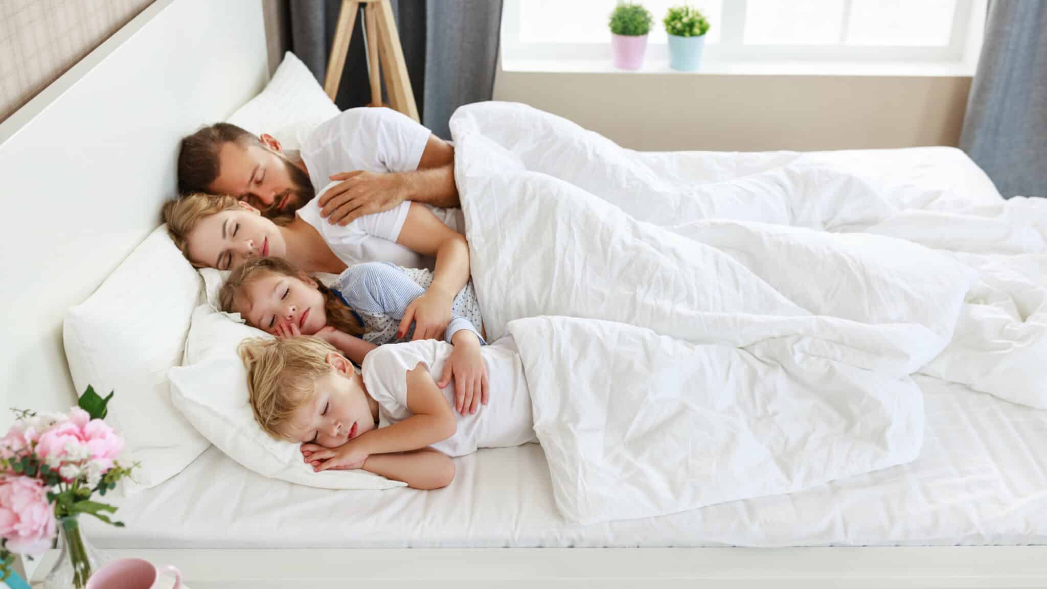sleeping with kids in family bed